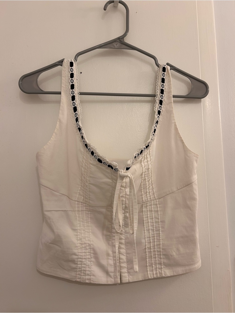 Women’s Cream Lace-Trim Tie-Front Tank Top